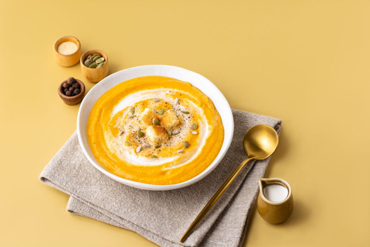 Velouté de carottes et patates douces au curry