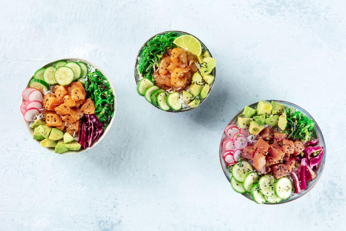 Poke bowl thon et riz blanc et noir