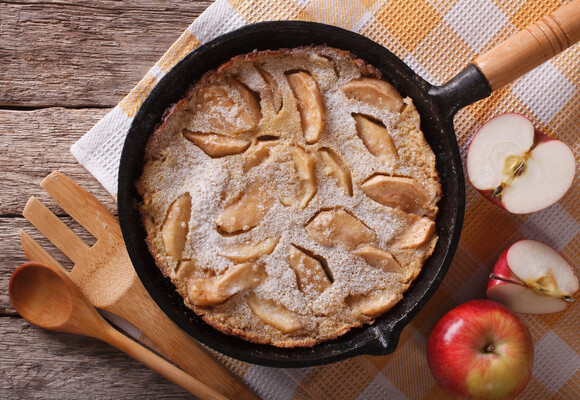 Gâteau de crêpes aux pommes à la poêle